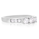 Stunning Yaffie 3-Stone Diamond Engagement Ring in White Gold - 1/2 Carat TDW