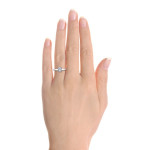 Elevate your love with a Yaffie White Gold Diamond Solitaire Engagement Ring (1ct TDW)