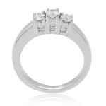 Sparkling Tribute: Yaffie 3-stone Round Diamond Anniversary Ring in White Gold