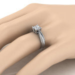 Yaffie IGI-Certified 1ct TDW White Gold Ring: A Princess-Cut Diamond Showstopper