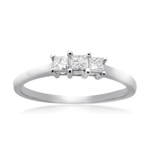 Shine on with Yaffie 1/4ct TDW White Gold Diamond Anniversary Ring, featuring 3 regal Princess-cut stones.