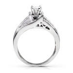 1 carat of brilliance! Yaffie Gold Bridal Ring Set with Princess-cut Diamonds
