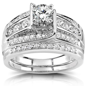 White Gold Bridal Ring Set with Stunning 1ct TDW Diamonds by Yaffie