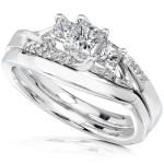 Golden Yaffie Bridal Ring Set with Princess-Cut 0.5ct Diamond