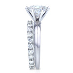 Elegant Yaffie Bridal Set: White Gold Moissanite Solitaire with Sparkling Diamond Band.