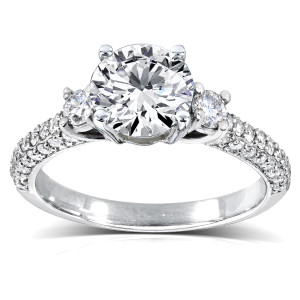 Sparkling Yaffie 1 1/2ct TDW Three Stone Diamond Engagement Ring in White Gold