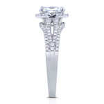 Certified Oval Diamond Ring with 1ct TDW in Yaffie White Gold