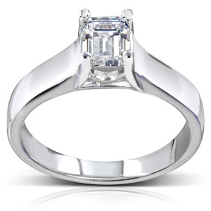 Elegant Yaffie 1ct TDW Emerald Cut Diamond Solitaire Ring in White Gold with SI1-SI Clarity