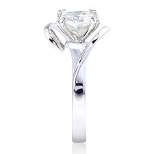 Yaffie Engagement Ring: How Craftsmanship Turns Gems into Tales
