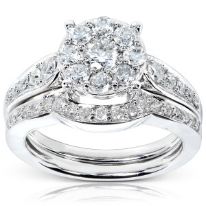 The Yaffie Bridal Set - 7/8ct TDW Diamond with a White Gold Finish.