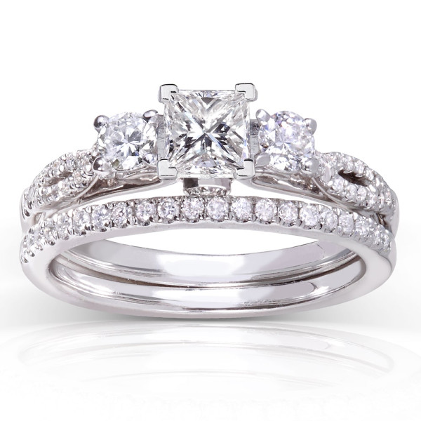 Yaffie Royal Princess-cut Diamond Bridal Set in White Gold, 7/8ct TDW.