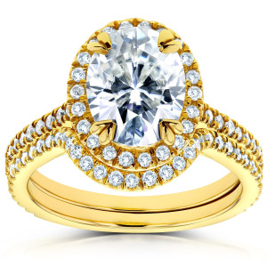 Shining Yaffie Gold Bridal Set with Sparkling 2.6ct Moissanite and Diamond Halo Oval Rings