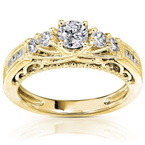 Sparkling Yaffie Gold Diamond Ring with a 3/4ct TDW Round Brilliant Gem