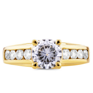 Discover the Enduring Beauty of Yaffie Gold Forever Brilliant Moissanite paired with a Stunning 1/2ct TDW Diamond Channel Band