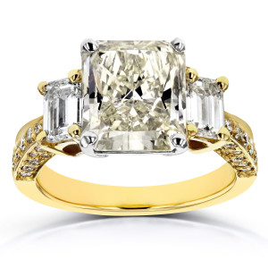 Certified Yaffie Three-Stone Diamond Ring with Radiant and Emerald Cut, 5 4/5ct TDW in Two-Tone Gold.
