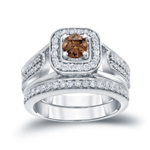 Vintage-inspired bridal ring set featuring 3/4ct TDW brown round diamond by Yaffie.