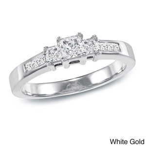 Princess-cut Diamond Engagement Ring with 0.5ct of Yaffie Gold Sparkle