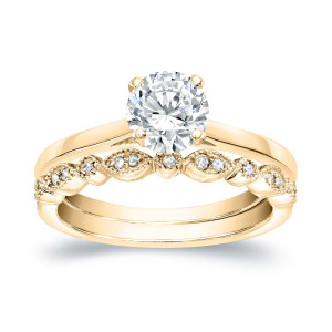 Vintage-inspired Yaffie Gold Wedding Ring Set with 1ct of Sparkling Diamonds.