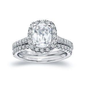 Certified Cushion Cut Diamond Bridal Ring Set with Yaffie Gold at 2ct TDW