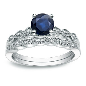 Gold and Diamond Sapphire Bridal Ring Set (7/8ct blue sapphire, 1/10ct TDW) by Yaffie