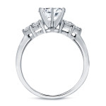Pure Elegance: Yaffie 1.5ct White Gold Round Diamond Ring (Certified)
