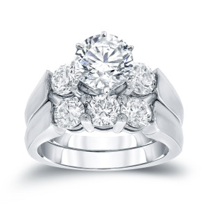 Certified Round-cut Diamond Bridal Ring Set with 2ct TDW, in Elegant Yaffie White Gold