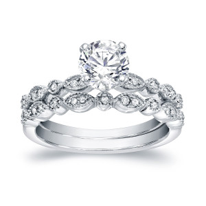 Vintage-inspired Engagement Wedding Ring Set with Round Diamonds totaling 4/5ct TDW in Yaffie Platinum