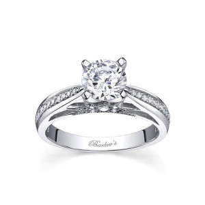 Sparkling Yaffie White Gold Engagement Ring with 1ct TDW Round Diamond.