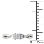 Engagement Ring with Three Dazzling Diamonds in White Gold, 1/4ct TDW