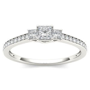 Yaffie Three-Stone White Gold Ring with 1/2ct TDW Diamonds, perfect for your anniversary.