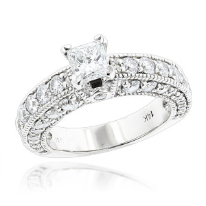 Princess-worthy Yaffie Gold Diamond Engagement Ring with 2ct TDW
