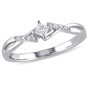 Princess-Cut Overlapping Diamond Promise Ring in Yaffie 1/10ct White Gold