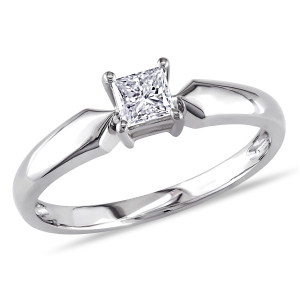 Say 'I do' with Yaffie Princess-cut Diamond Solitaire Ring in White Gold