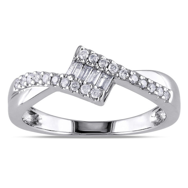 Sparkle in Style with Yaffie White Gold Baguette Diamond Ring