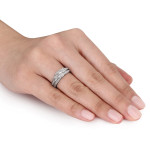 Stylish 3-stone Wedding Ring Set with 1/4ct TDW Diamonds in White Gold, Perfect for Anniversaries and Stacking!