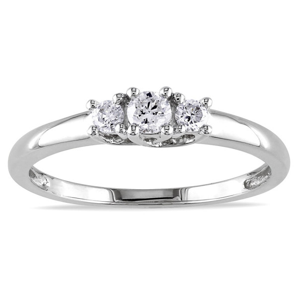 Sparkling Yaffie White Gold Ring with 1/4ct Total Diamond Weight