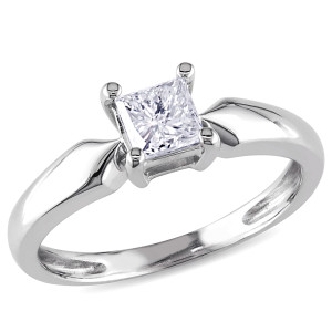 Sparkling 1/2ct TDW Diamond Solitaire Ring in Yaffie White Gold