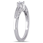 Jewel-encrusted Yaffie White Gold 3-stone Promise Ring with 1/4ct TDW Diamond