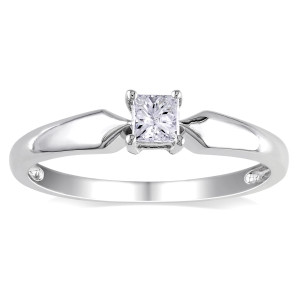 Sparkling Yaffie Diamond Solitaire Ring in White Gold, 1/4ct TDW
