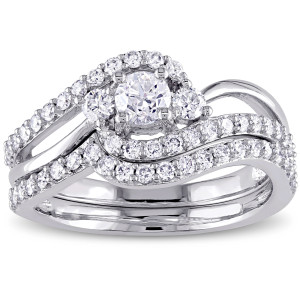 Yaffie Signature White Gold Bridal Set with 1ct TDW Diamond Crossover and 3 Stones.