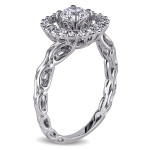 Elegantly crafted, the Yaffie Signature White Gold Halo Ring features a stunning 3/4ct TDW diamond crown centerpiece.