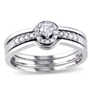 Say 'I do' with Yaffie Sterling Silver Diamond Halo Bridal Set