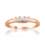 Yaffie Stunning 3-stone Princess-cut Diamond Engagement Ring in Dazzling Gold with 1/4ct TDW