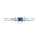 Mesmerizing Blue Sapphire and Diamond 3-Stone Engagement Ring from Yaffie Jewellery