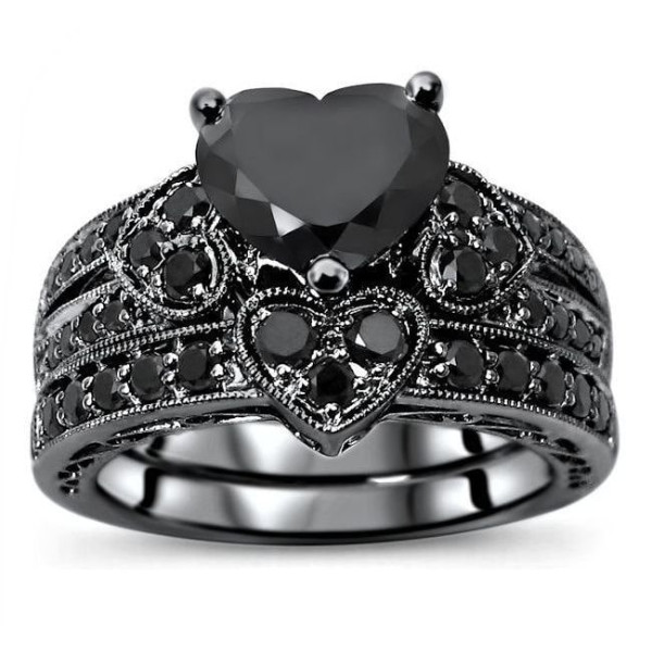 Yaffie Custom-Made Heart Bridal Set with 2 1/6ct TDW Black Diamonds - A Treasure of Black Gold.