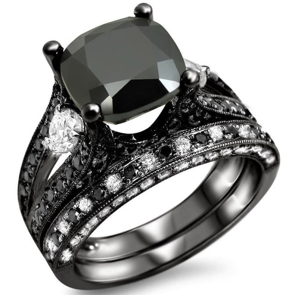 Yaffie ™ Custom Black Gold Bridal Set with 4.4ctw Cushion-cut Black Diamonds