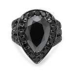 Yaffie™ Bespoke Black Gold Bridal Set - 6ct TDW Black Pear-cut Diamond