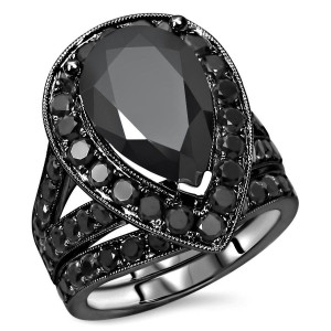 Yaffie Custom 6ct TDW Black Pear-Cut Diamond Bridal Set in Black Gold