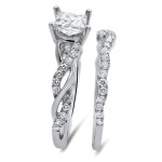 Sparkling Yaffie Princess-Cut Diamond Bridal Ring Set with Clarity Enhancement in White Gold, total weight of 1 carat