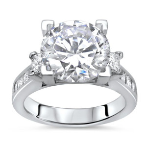 Sparkling Contrast: 3-stone Moissanite & Diamond Engagement Ring in Yaffie White Gold - 3.85ct Total